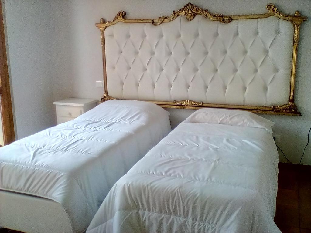 Locanda I Tarocchi Vailate Bagian luar foto